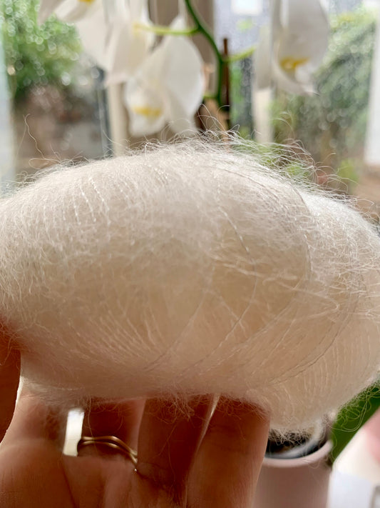 Farm Lovers- Natural Colour Kid Mohair+ Silk