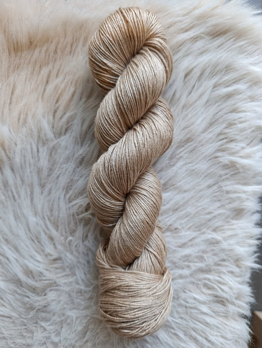 Farm Lovers- Natural Undyed Baby Alpaca + Silk + Cashmere